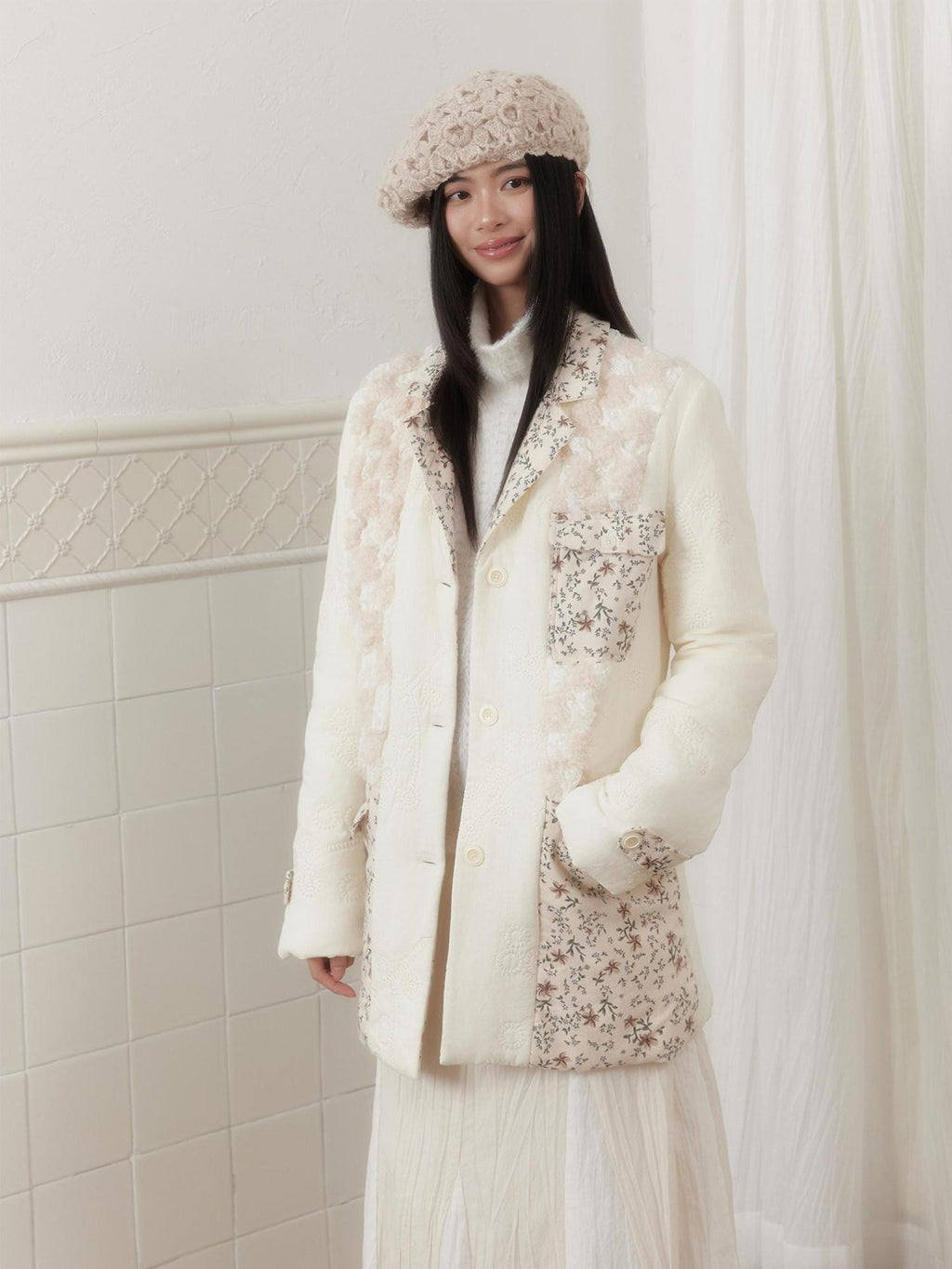 SENSELF Off White Lace Print Patch Pocket Women's Quilted Cotton Puffer Jackets