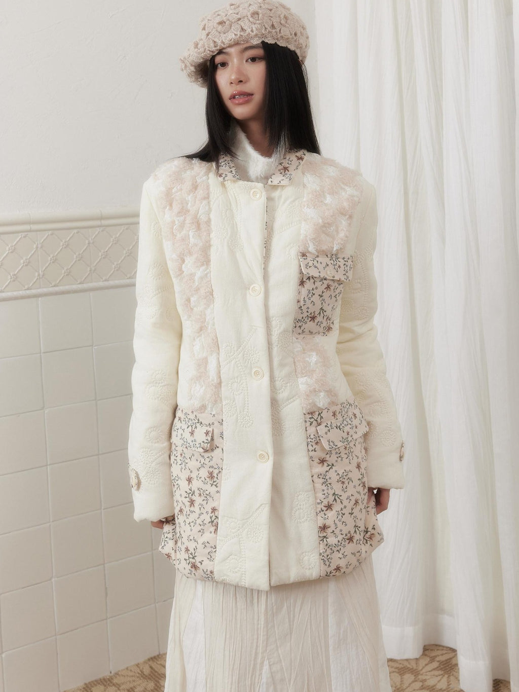 SENSELF Off White Lace Print Patch Pocket Women's Quilted Cotton Puffer Jackets