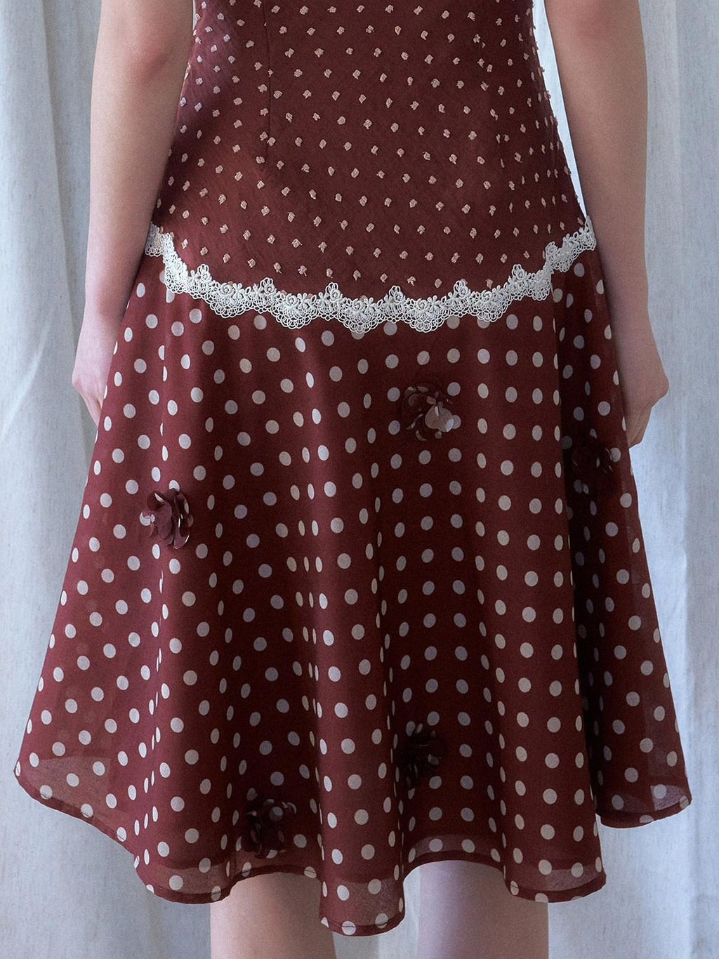 SENSELF Red Brown Vintage Polka Dot 3d Floral V-neck Slim Women's Lace Slip Midi Dresses