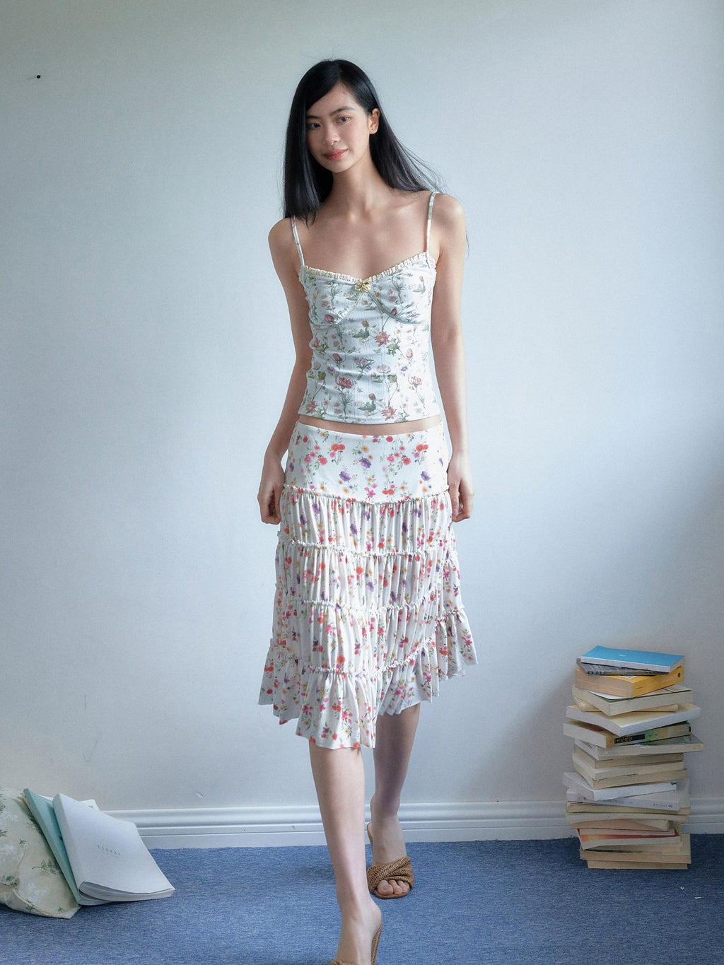 SENSELF Vintage Floral Print Lace Trim Flower Knit V-neck Women's Camisoles