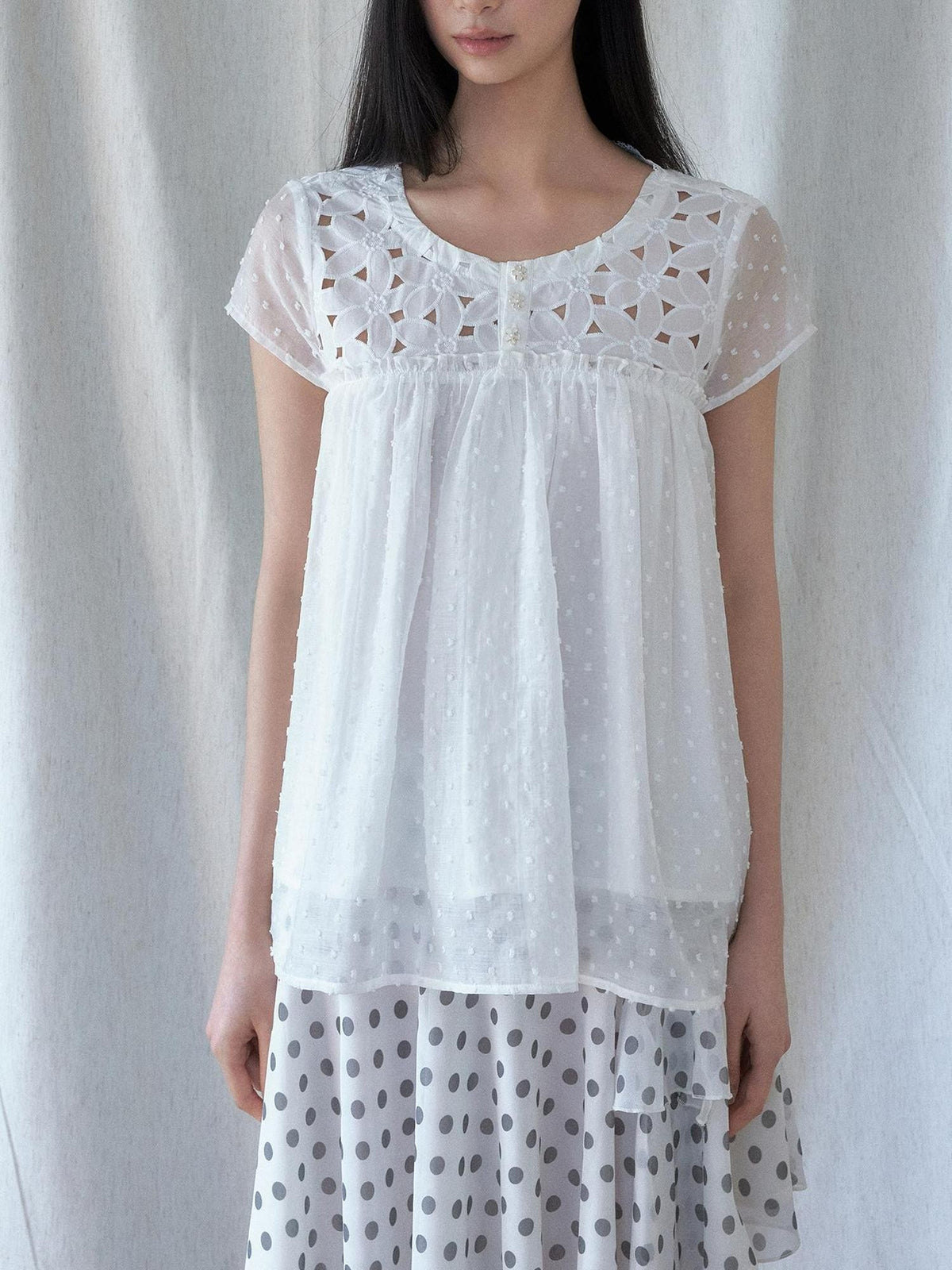 SENSELF White Cutout Floral Lace Up Reversible Sweet Women's Blouses
