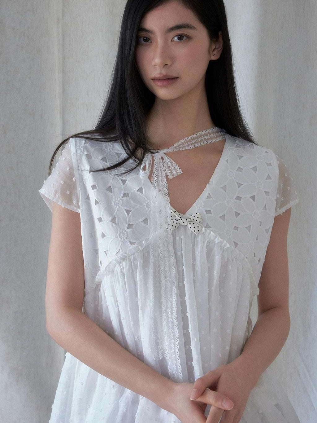SENSELF White Cutout Floral Lace Up Reversible Sweet Women's Blouses