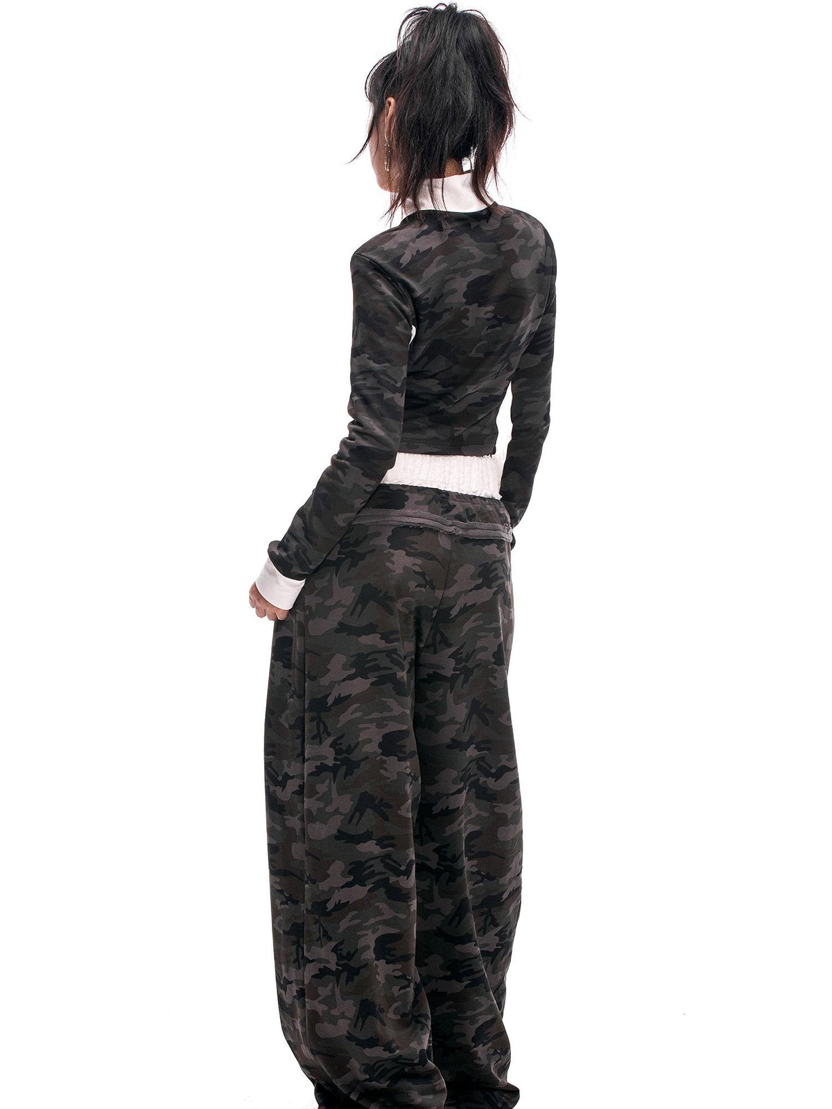 START THE ENGINE Camouflage Studded Zip Slim Fit Women's Cotton Cropped Jackets