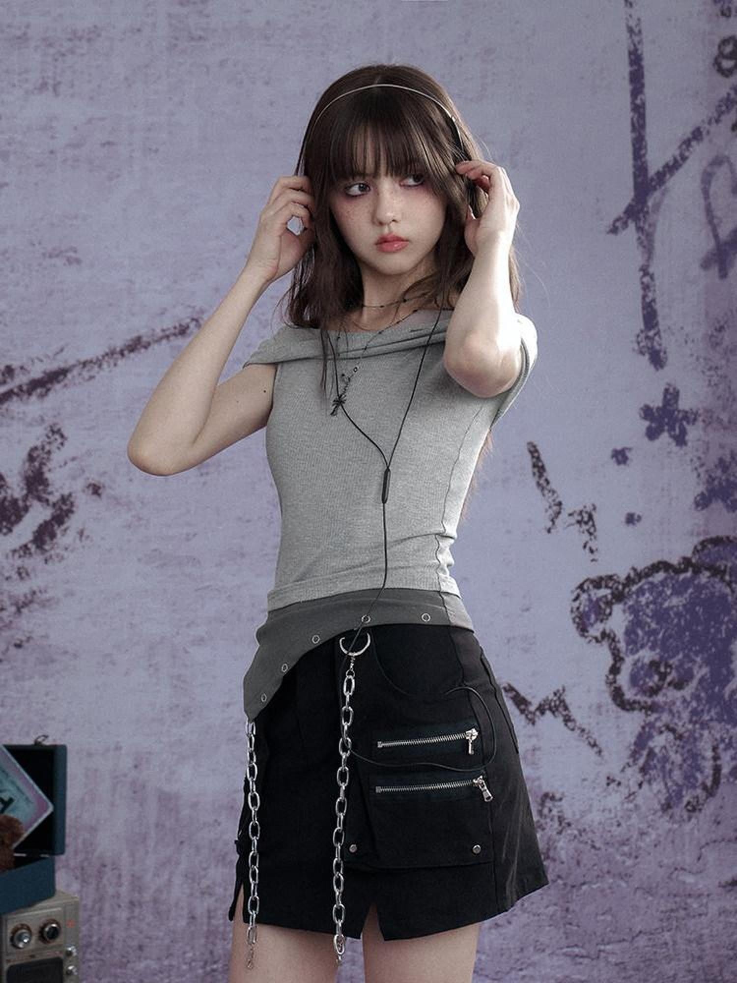 SagiDolls Gray Spliced Faux Layered Straight Neck Slim Fit Women's Viscose Blend Tank Tops