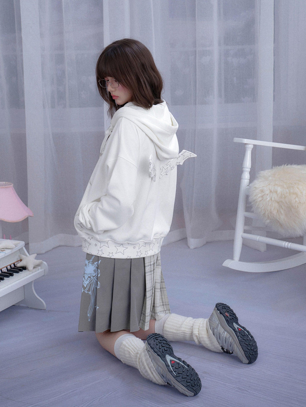 SagiDolls Gray White Plaid Graffiti Asymmetric Women's Polyester Pleated Skirts