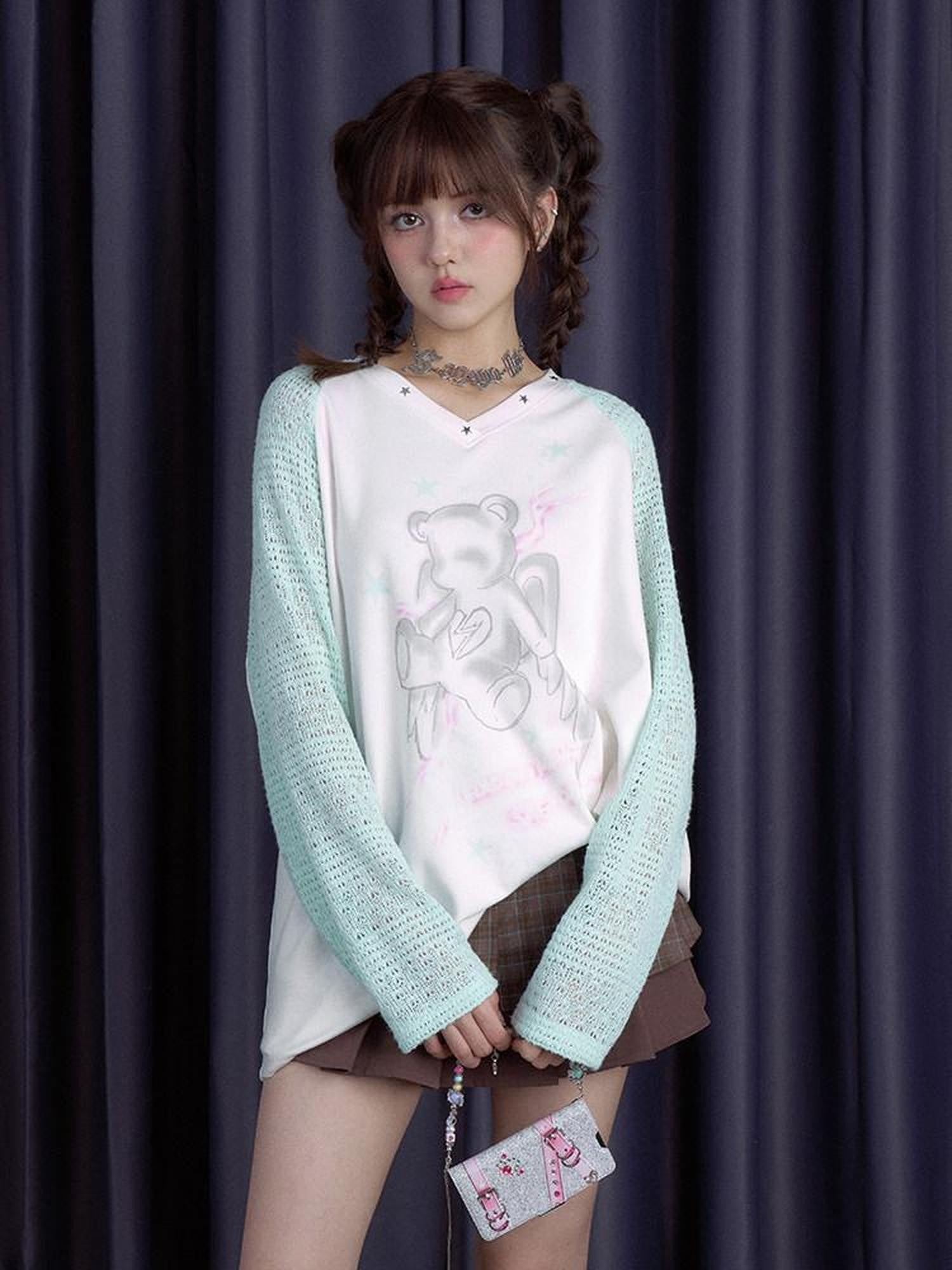 SagiDolls Mint Angel Bear Print V-neck Raglan Women's Viscose Blend Long Sleeve T-shirts