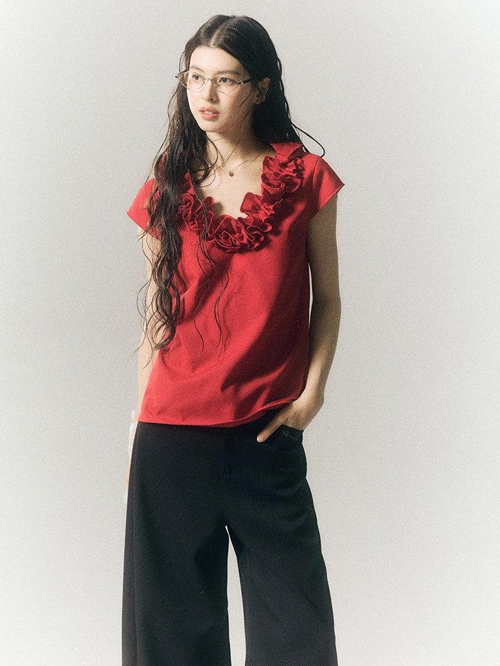 SereneEase 3d Red Floral V-neck Ruffle Women's Polyester Cotton Short Sleeve T-shirts