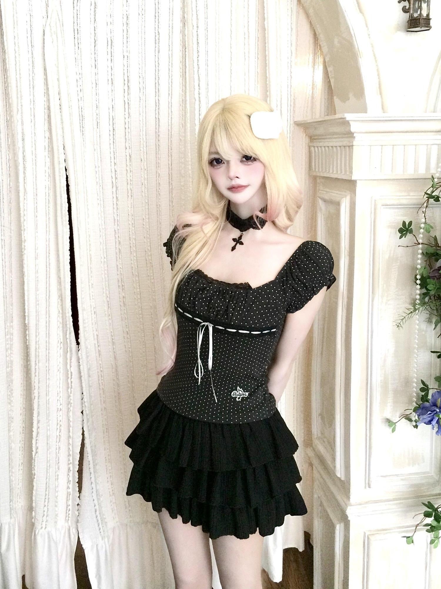 Sub Era Black Polka Dot Square Neck Puff Sleeve Lace Tie Women's Short Sleeve T-shirts