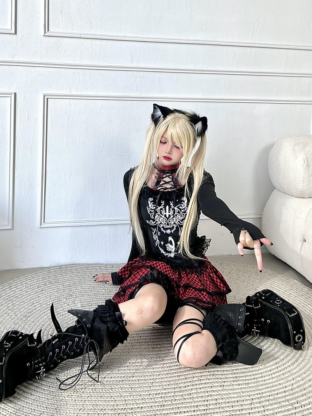 Sub Era Black Red Cat Print Tie Neck Elastic Lace Women's Polyester Slim T-shirts