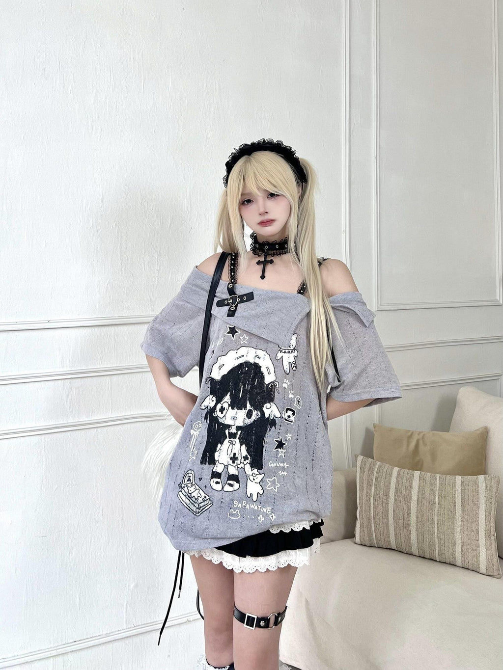 Sub Era Creative Graffiti Cartoon Print Loose Women's Polyester Off-shoulder T-shirts