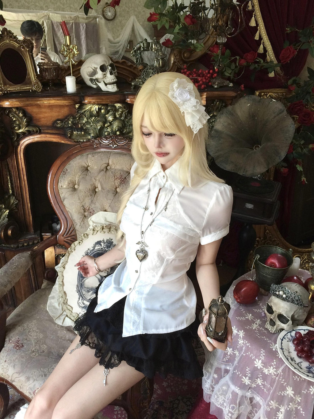 Sub Era Dark Lace Waist Cinched Short Sleeve Polyester Women's Blouses