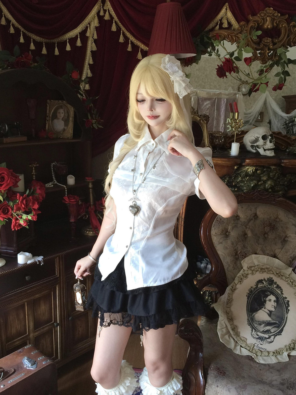 Sub Era Dark Lace Waist Cinched Short Sleeve Polyester Women's Blouses