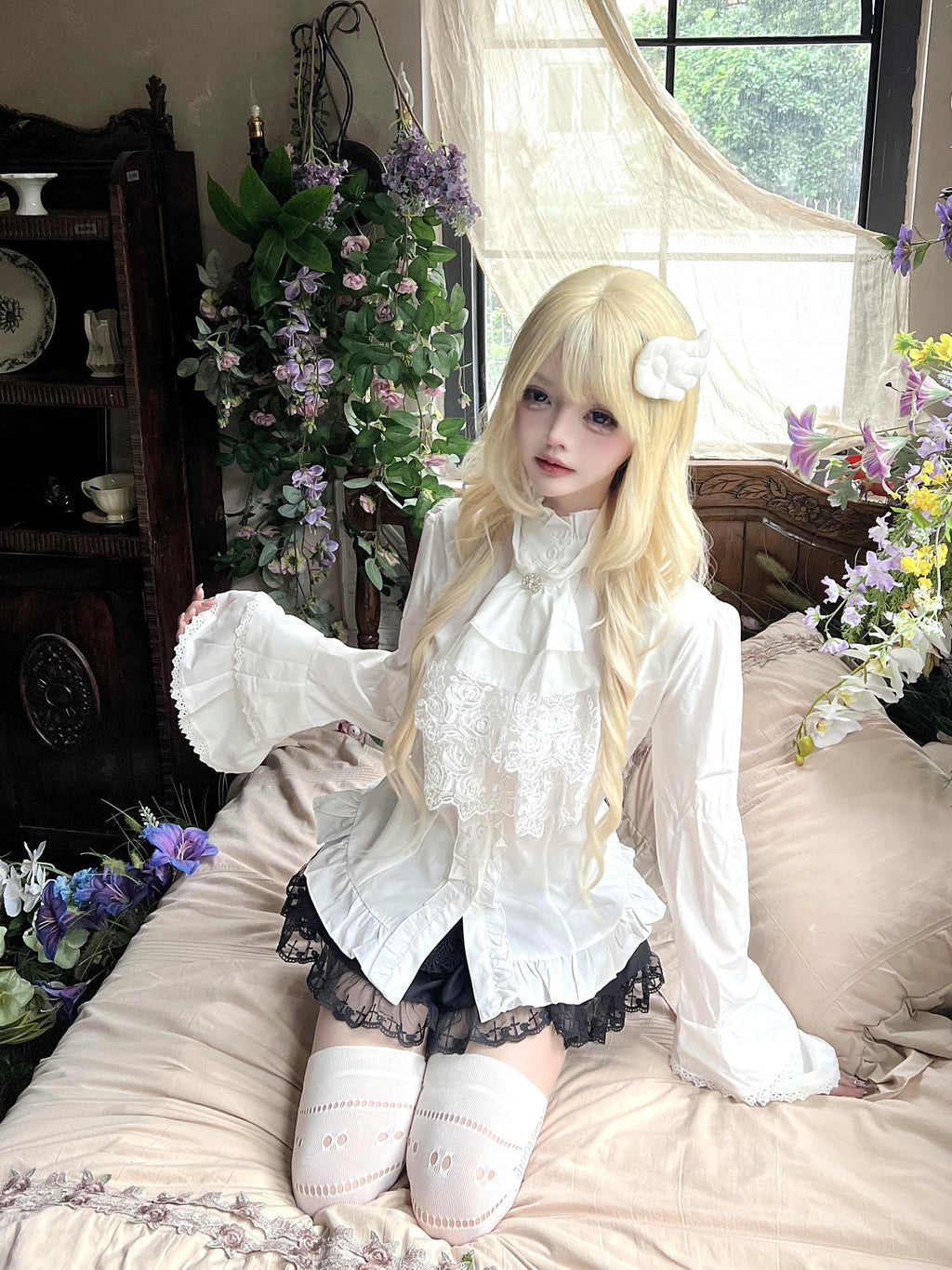 Sub Era French Palace Style White Stand Collar Lace Ruffle Women's Long Sleeve Blouses