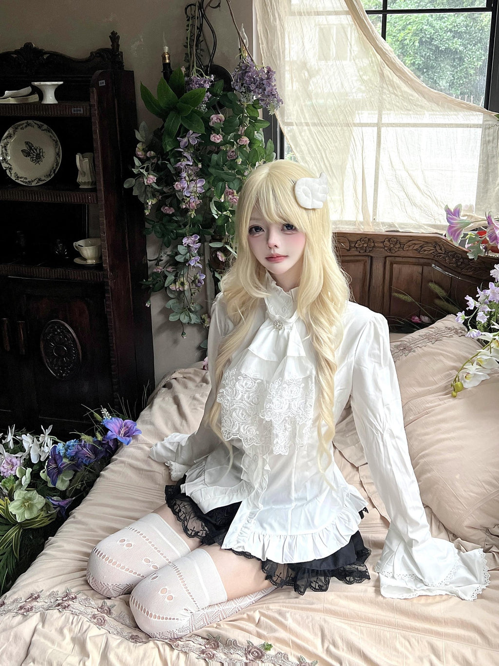Sub Era French Palace Style White Stand Collar Lace Ruffle Women's Long Sleeve Blouses