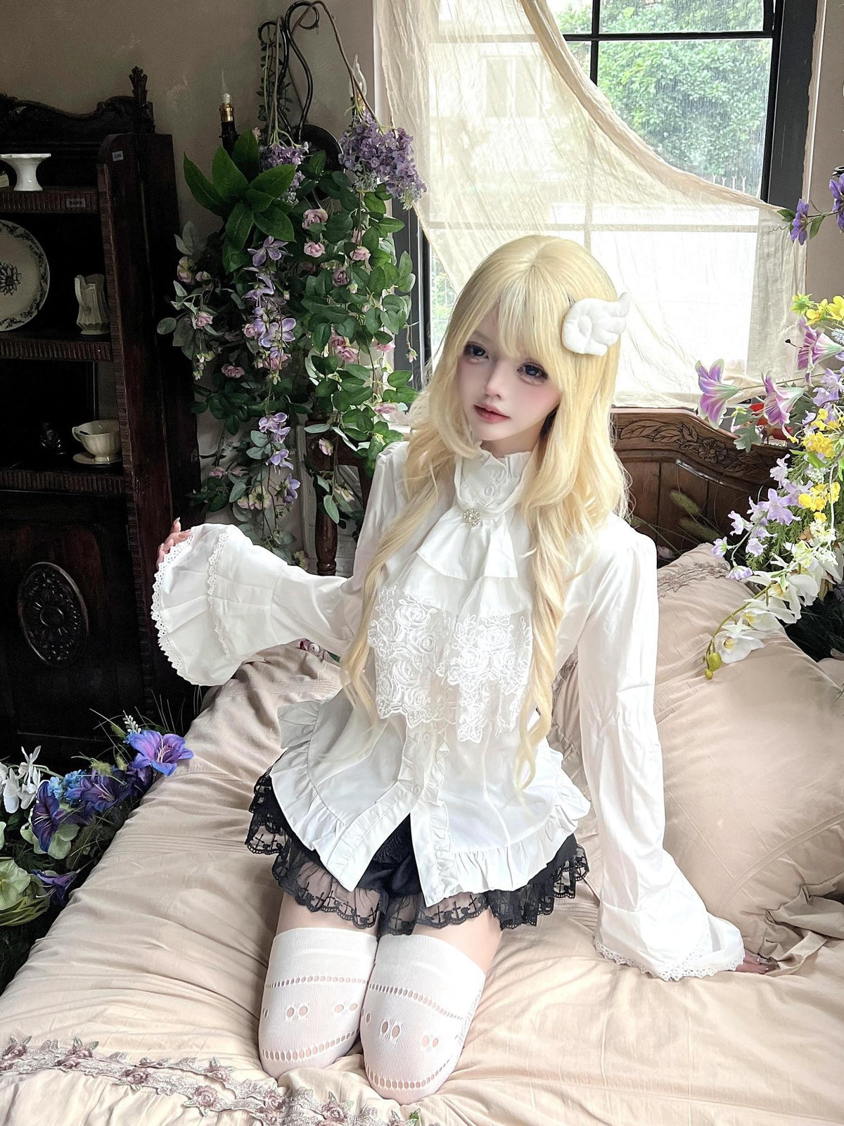 Sub Era French Palace Style White Stand Collar Lace Ruffle Women's Long Sleeve Blouses