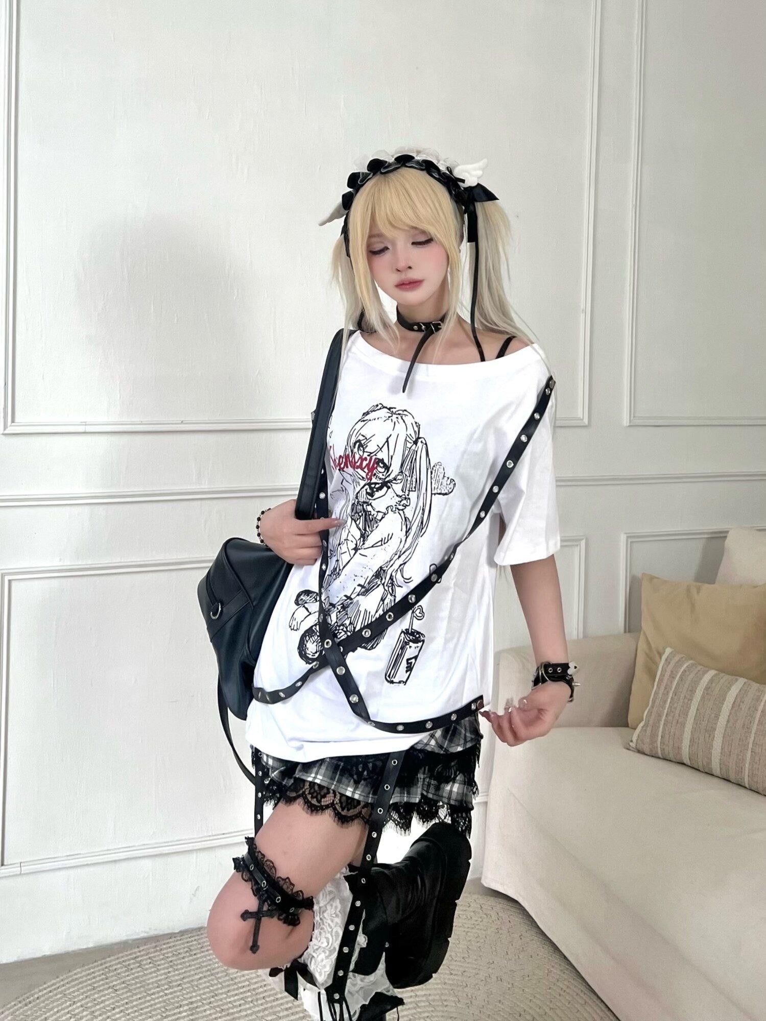 Sub Era Street Style Creative Print Loose Fit Women's Cotton Off-shoulder T-shirts