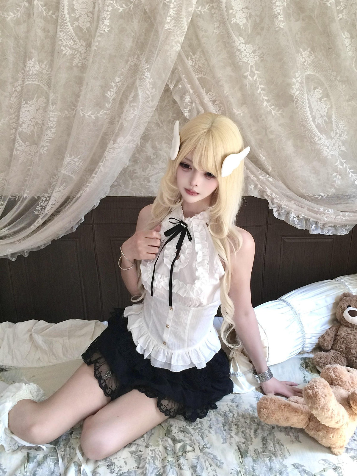 Sub Era White Lace Patchwork Bow Ruffle Halter Women's Polyester Tank Tops