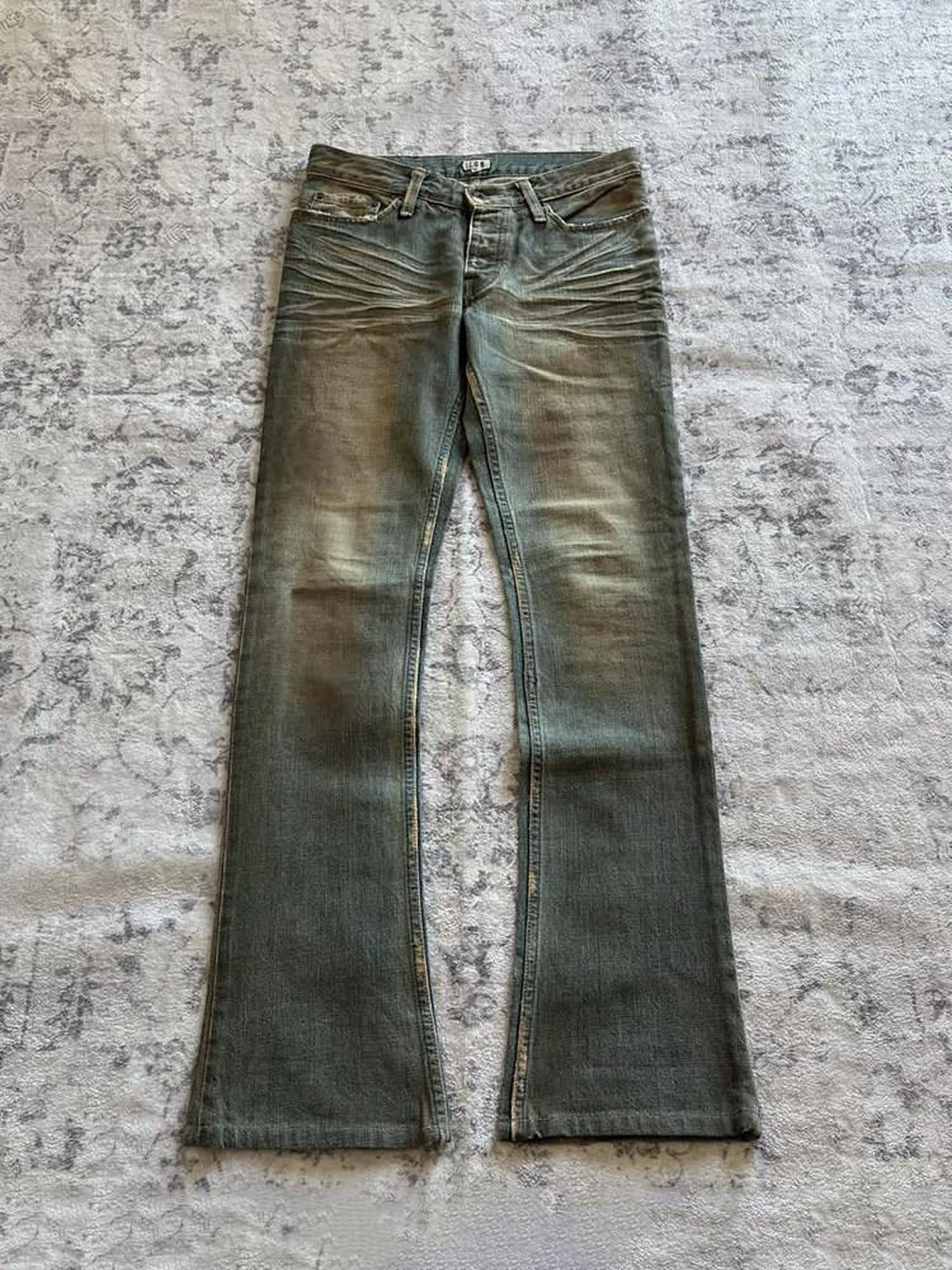 THE DAWN Breathable Mid Rise Distressed Visual Slim Flare Youth Blue Straight Jeans
