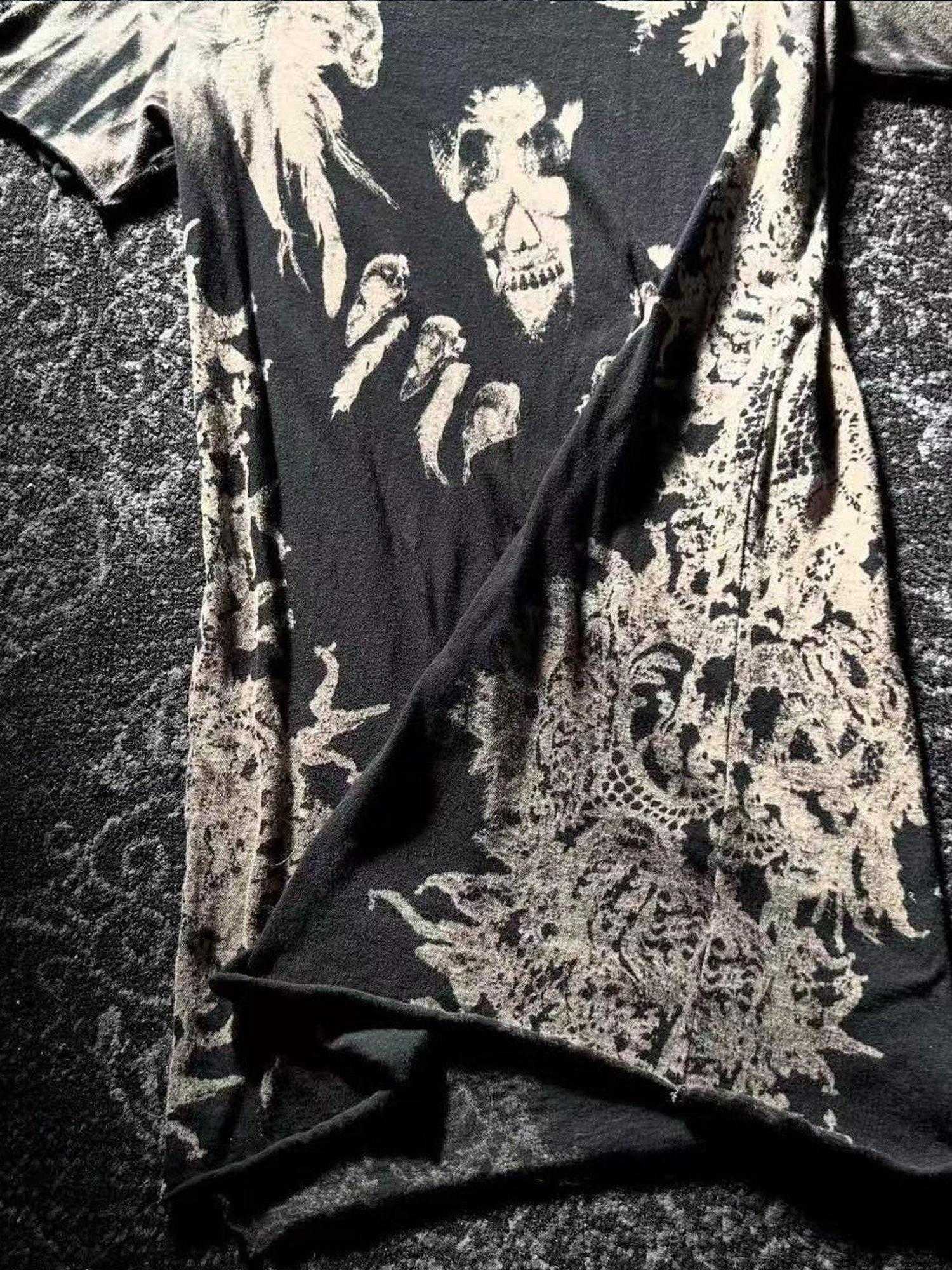 THE DAWN Slim V-neck Distressed Gothic Devil Feather Unisex Black Short Sleeve T-Shirts