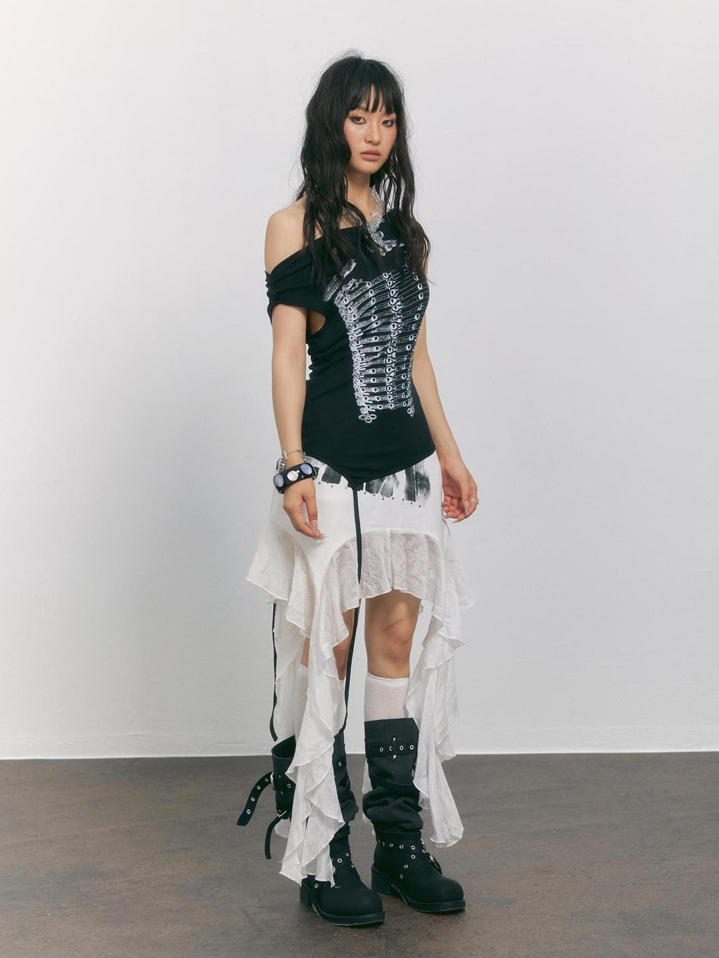 TOOOLAZY Black Napoleon Print Asymmetric Shoulder Women's Lyocell Short Sleeve T-shirts