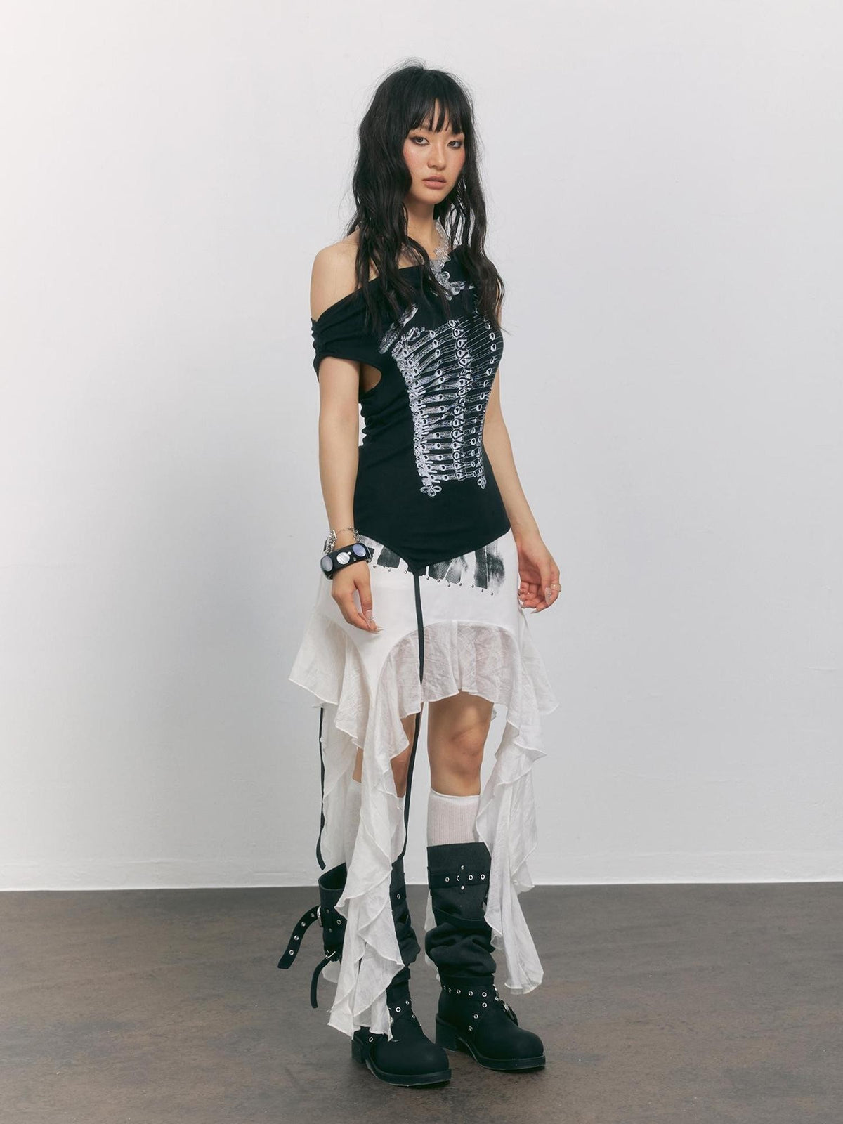 TOOOLAZY Black Napoleon Print Asymmetric Shoulder Women's Lyocell Short Sleeve T-shirts