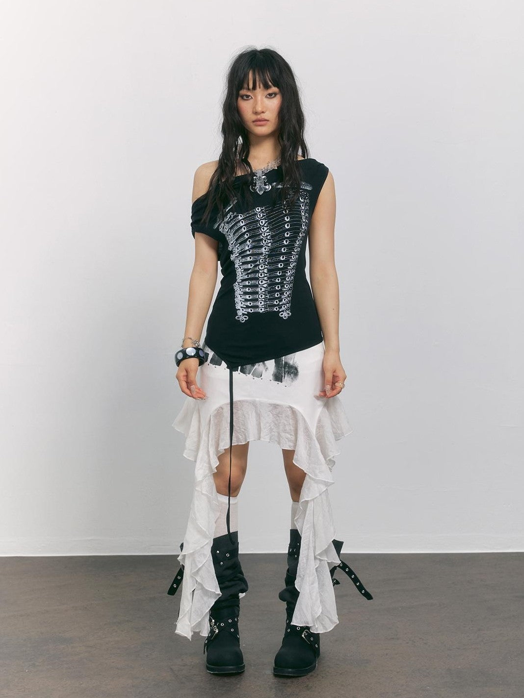 TOOOLAZY Black Napoleon Print Asymmetric Shoulder Women's Lyocell Short Sleeve T-shirts