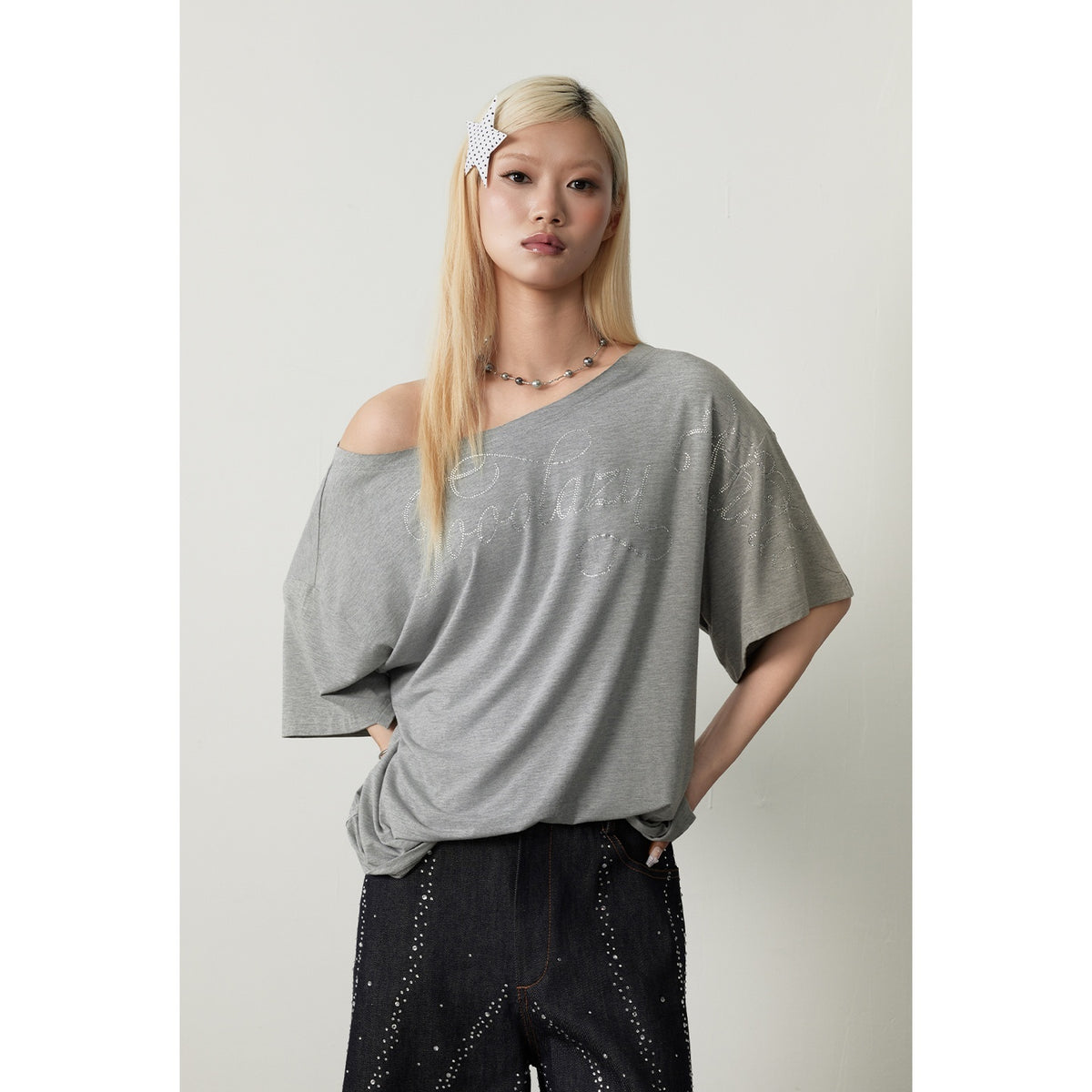 TOOOLAZY_Gray_Pink_Asymmetric_Shoulder_Letter_Print_Women's_Viscose_Oversized_T-shirts_1039548251519_MISSTT