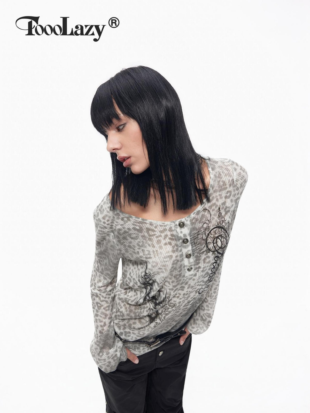 TOOOLAZY Leopard Letter Print Button Slim Fit Women's Long Sleeve T-shirts