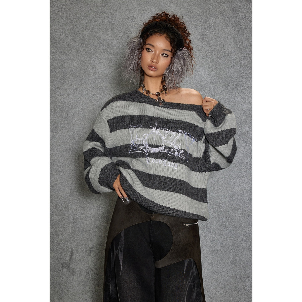 TOOOLAZY_Red_Black_Stripe_Loose_Fit_Round_Neck_Women's_Acrylic_Blend_Pullover_Sweaters_985300311056_MISSTT