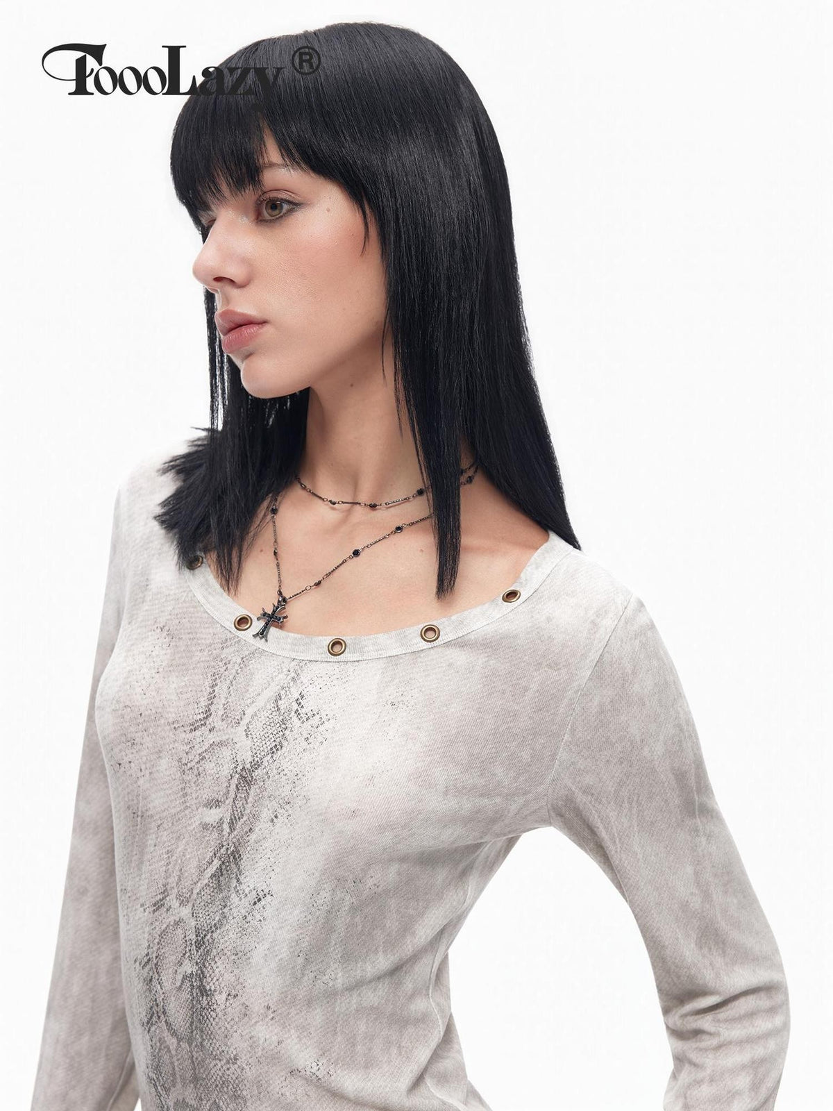 TOOOLAZY Snake Print Studded Round Neck Slim Curved Hem Women's Long Sleeve T-shirts