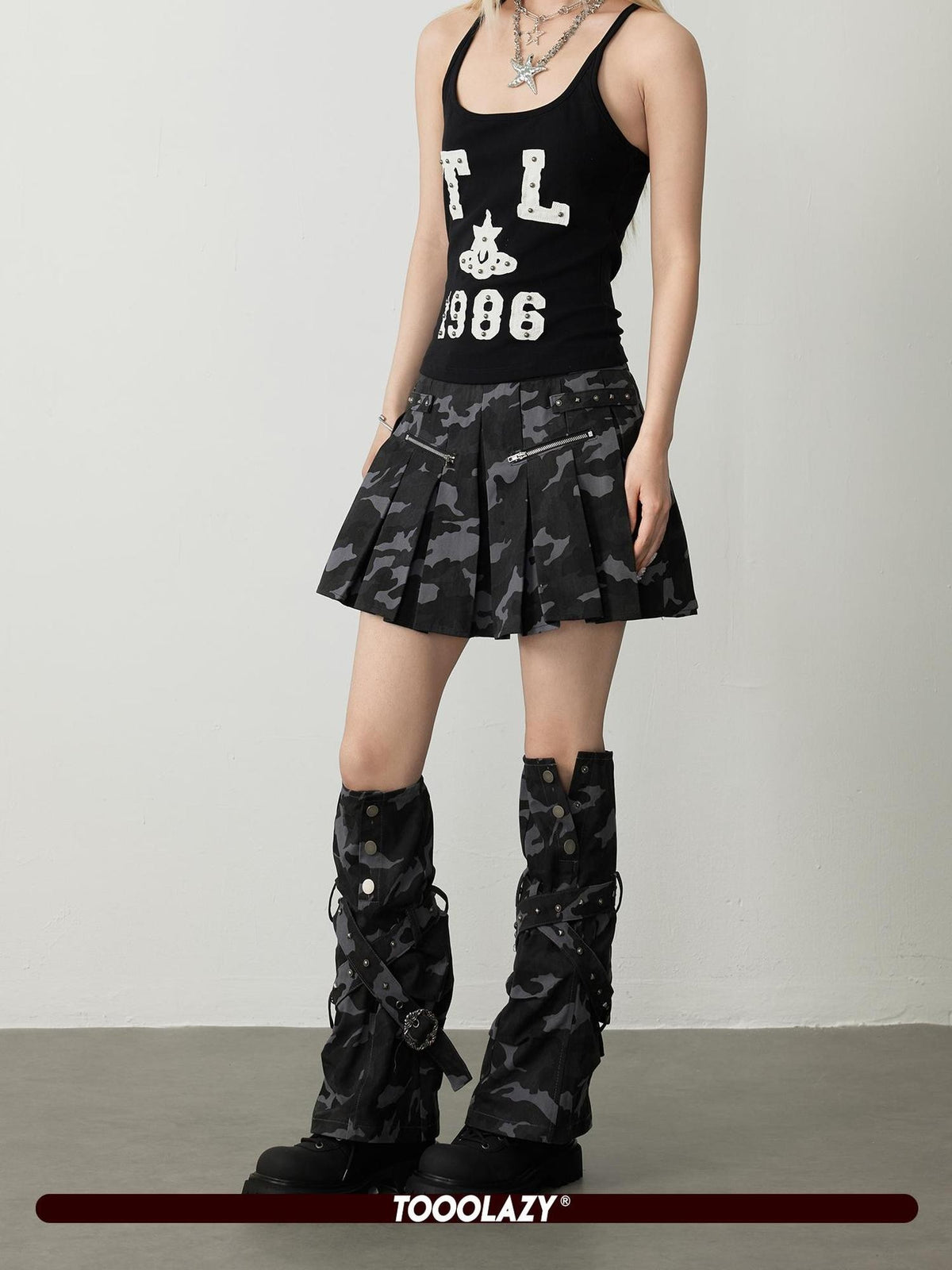TOOOLAZY Vintage Camo Pleated Zipper Mid Rise A Line Women's Cotton Mini Skirts