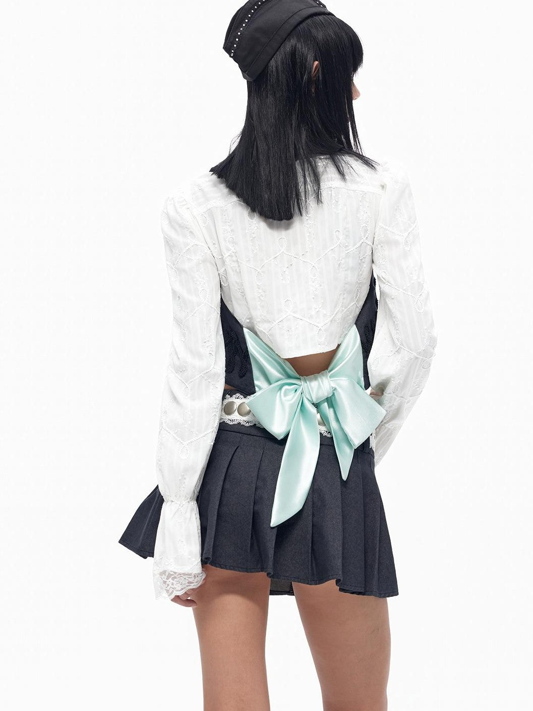 TOOOLAZY Vintage Frog Buttons Bow Court Sleeves Women's Lace Cropped Shirts