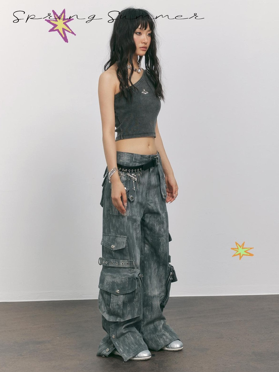 TOOOLAZY Vintage Washed Cargo Multi Pocket Chain Decor Women's Cotton Distressed Jeans
