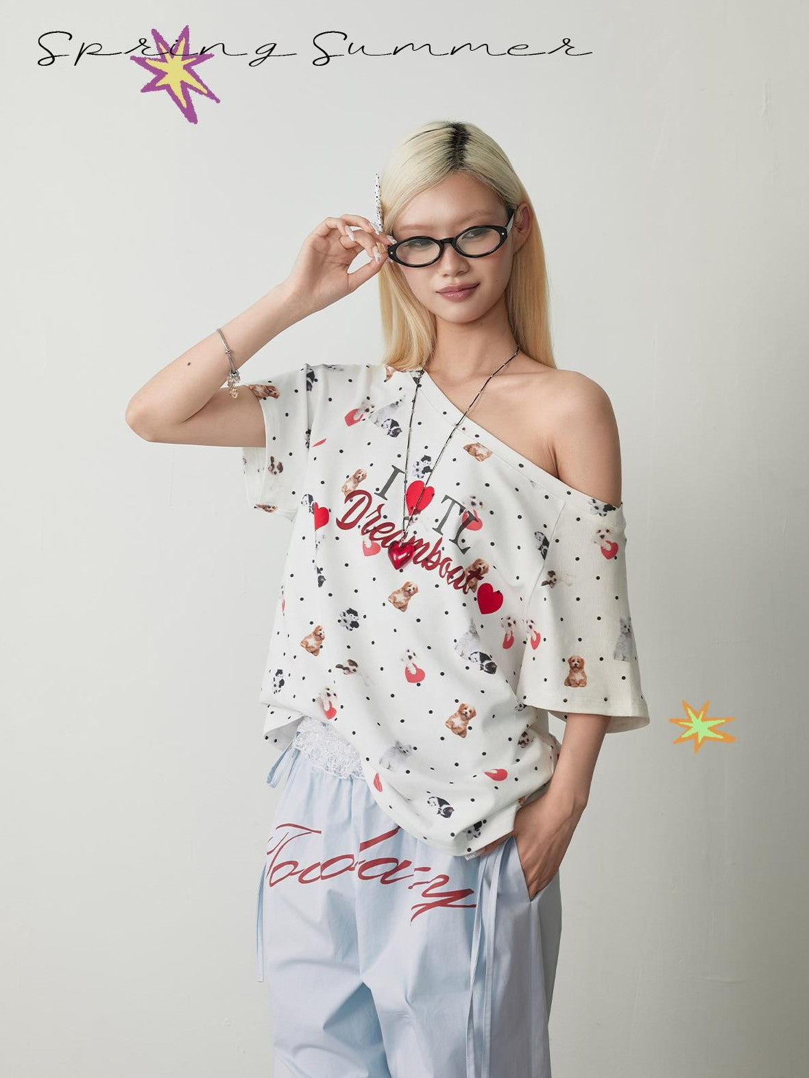 TOOOLAZY White All Over Puppy Heart Print Women's Off-shoulder T-shirts