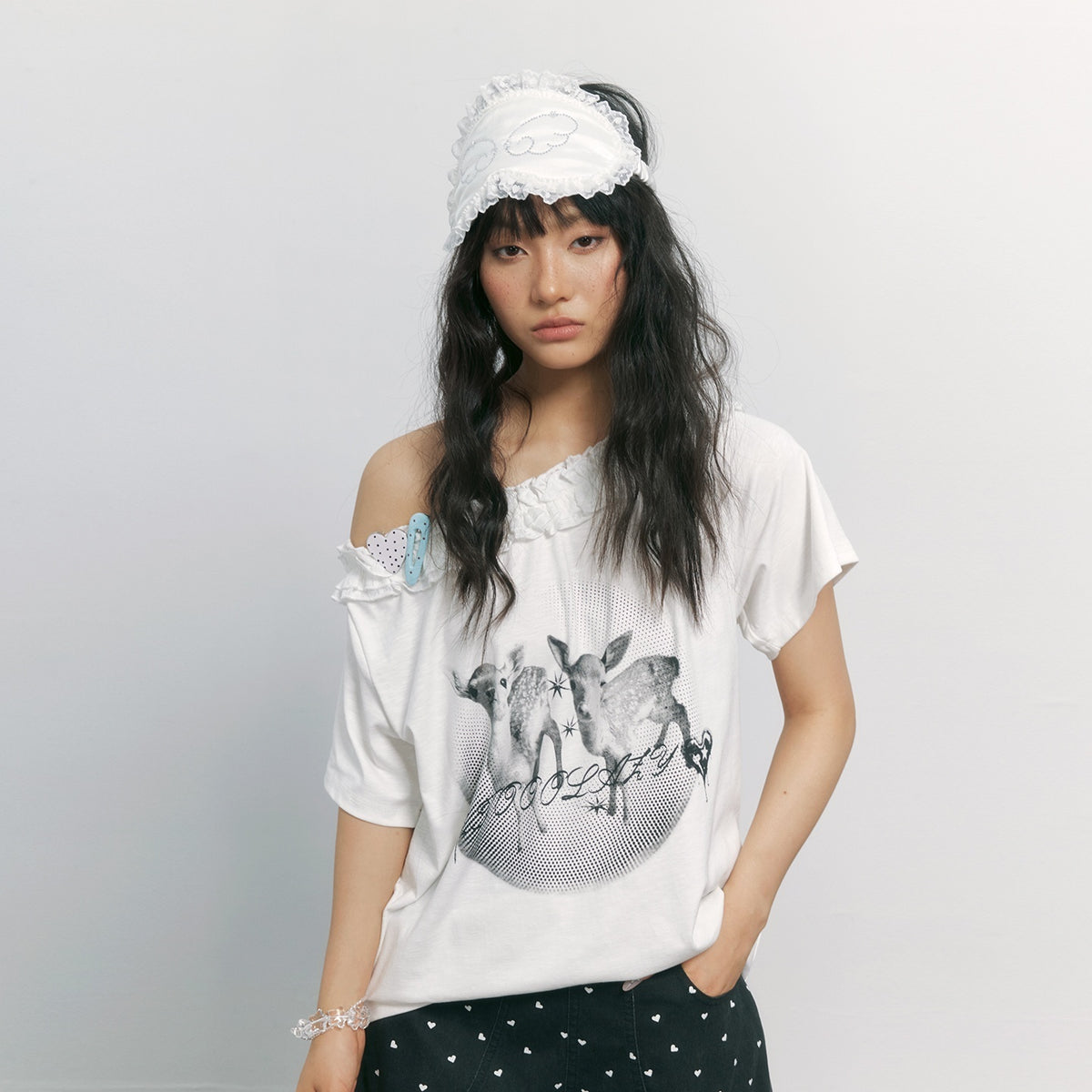 TOOOLAZY_White_Deer_Print_Lace_Splice_Slanted_Women's_Cotton_Blend_Off-shoulder_T-shirts_1057709349962_MISSTT