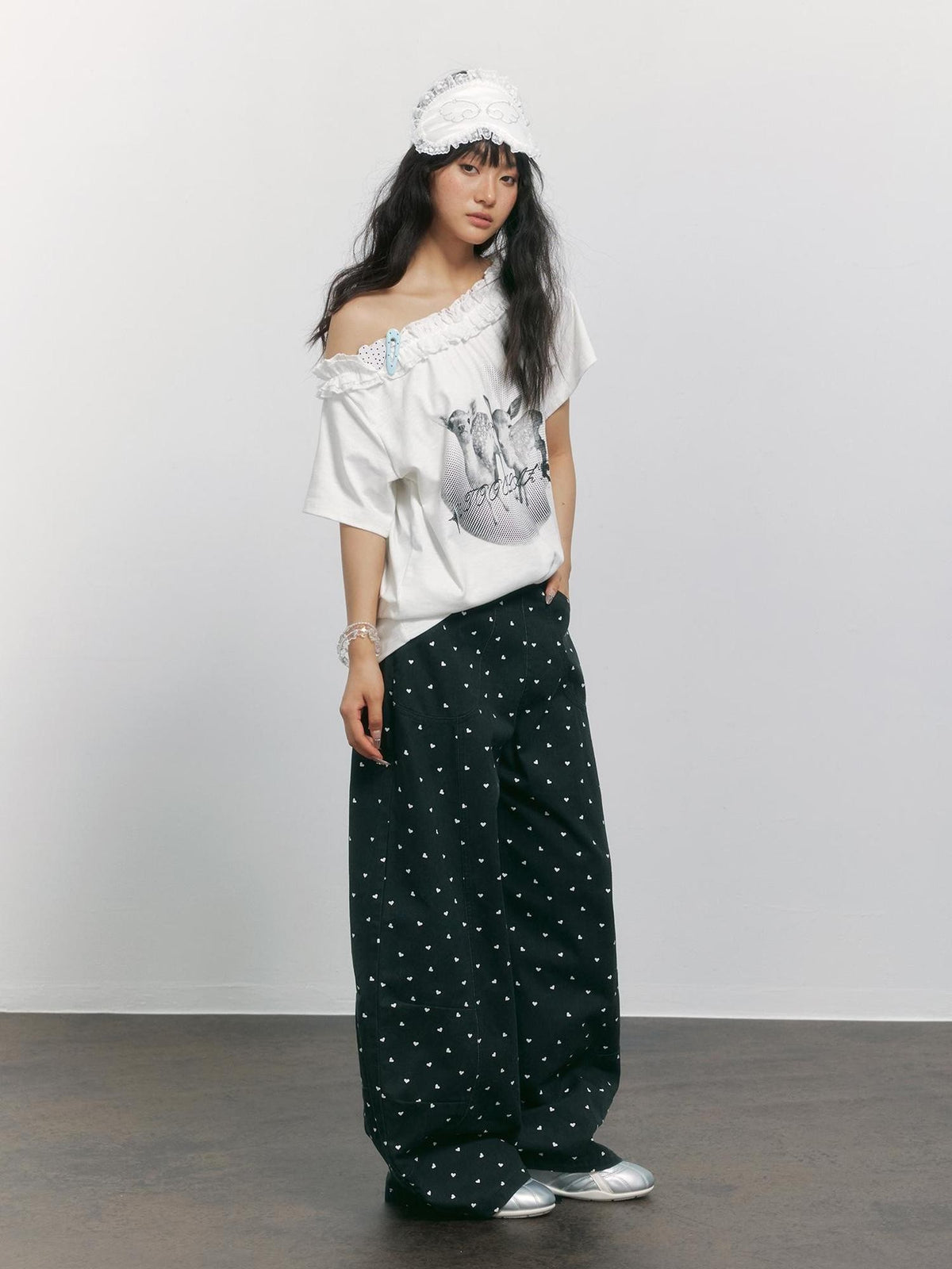 TOOOLAZY White Deer Print Lace Splice Slanted Women's Cotton Blend Off-shoulder T-shirts