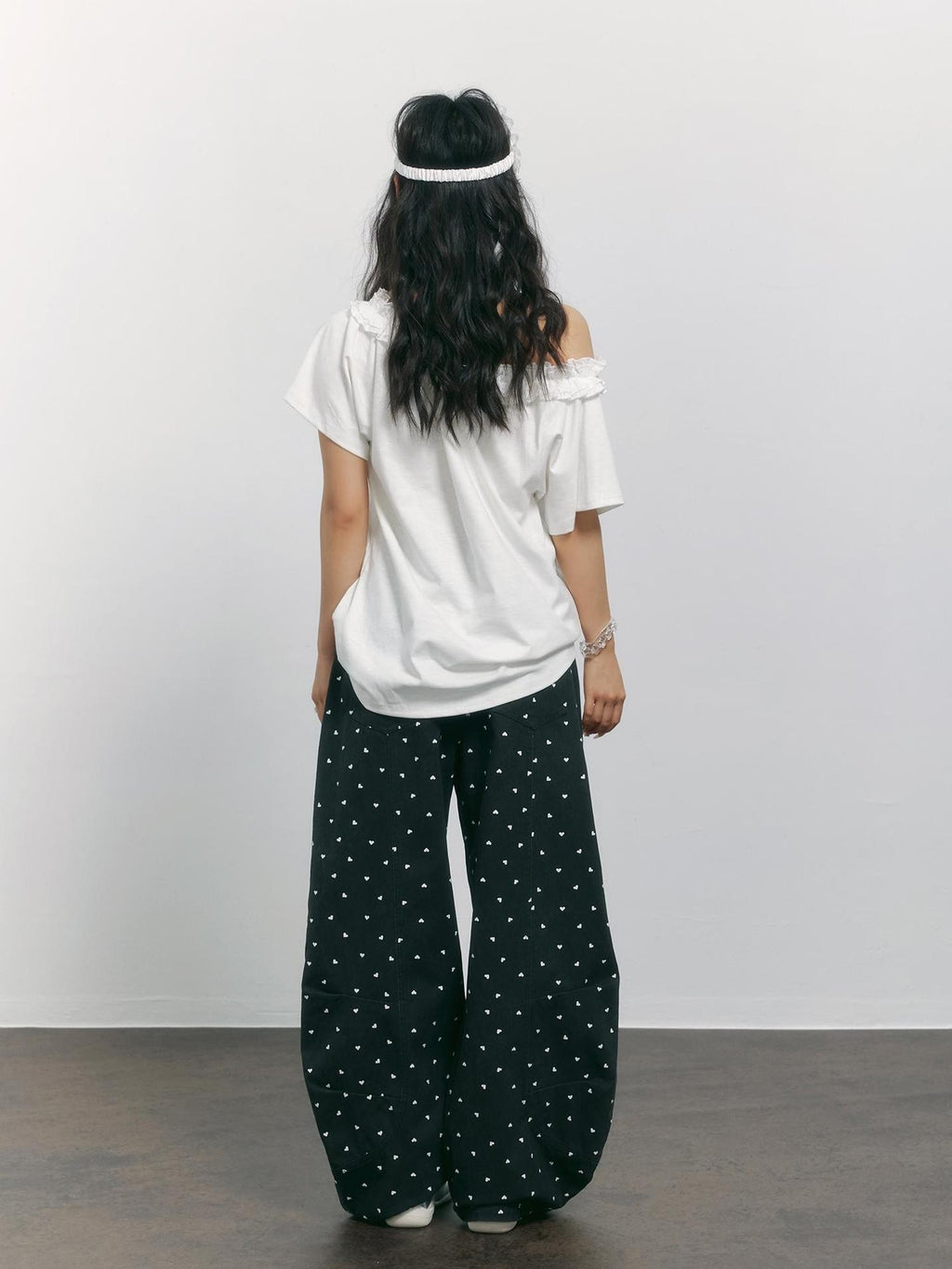 TOOOLAZY White Deer Print Lace Splice Slanted Women's Cotton Blend Off-shoulder T-shirts