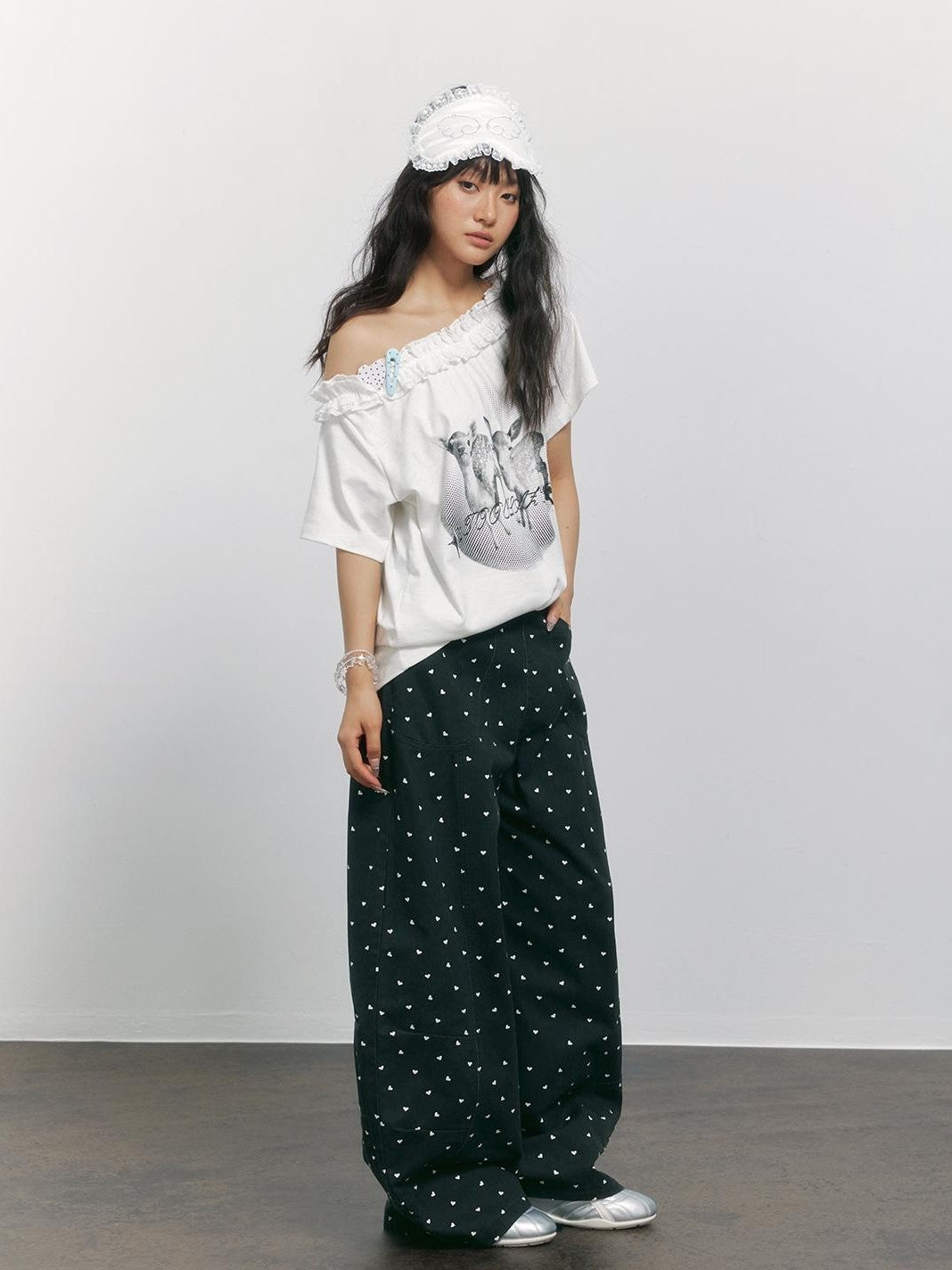 TOOOLAZY White Deer Print Lace Splice Slanted Women's Cotton Blend Off-shoulder T-shirts