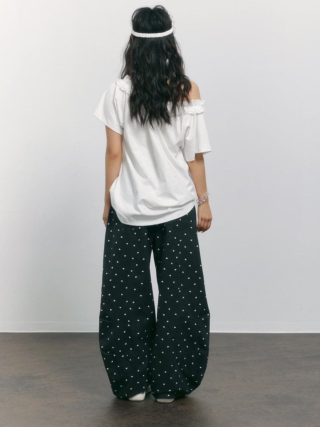 TOOOLAZY White Deer Print Lace Splice Slanted Women's Cotton Blend Off-shoulder T-shirts