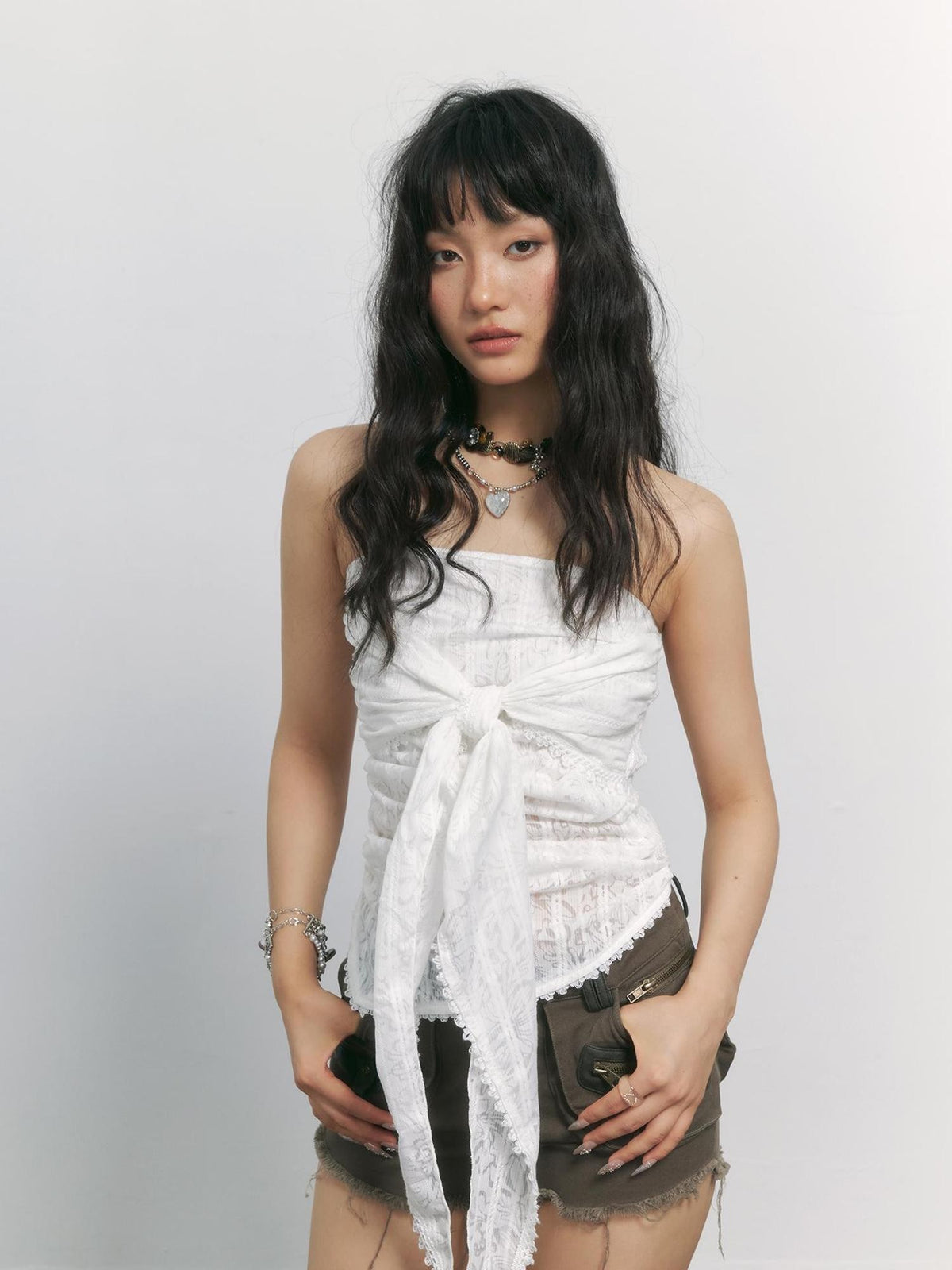 TOOOLAZY White Lace Tie Detail Slim Fit Cropped Solid Women's Bandeau Tops