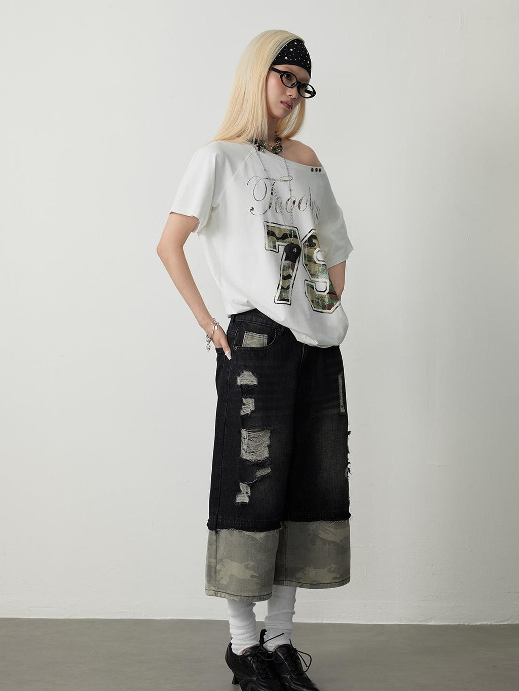 TOOOLAZY White Letter And Number Print Asymmetric Women's Cotton Off-shoulder T-shirts