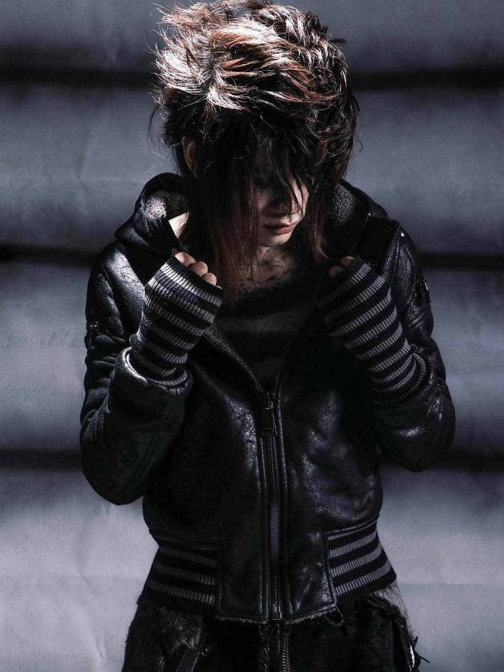 The space between Us Dark Distorted Stripe Slim Fit Women's Fleece Lined Cotton Puffer Jackets