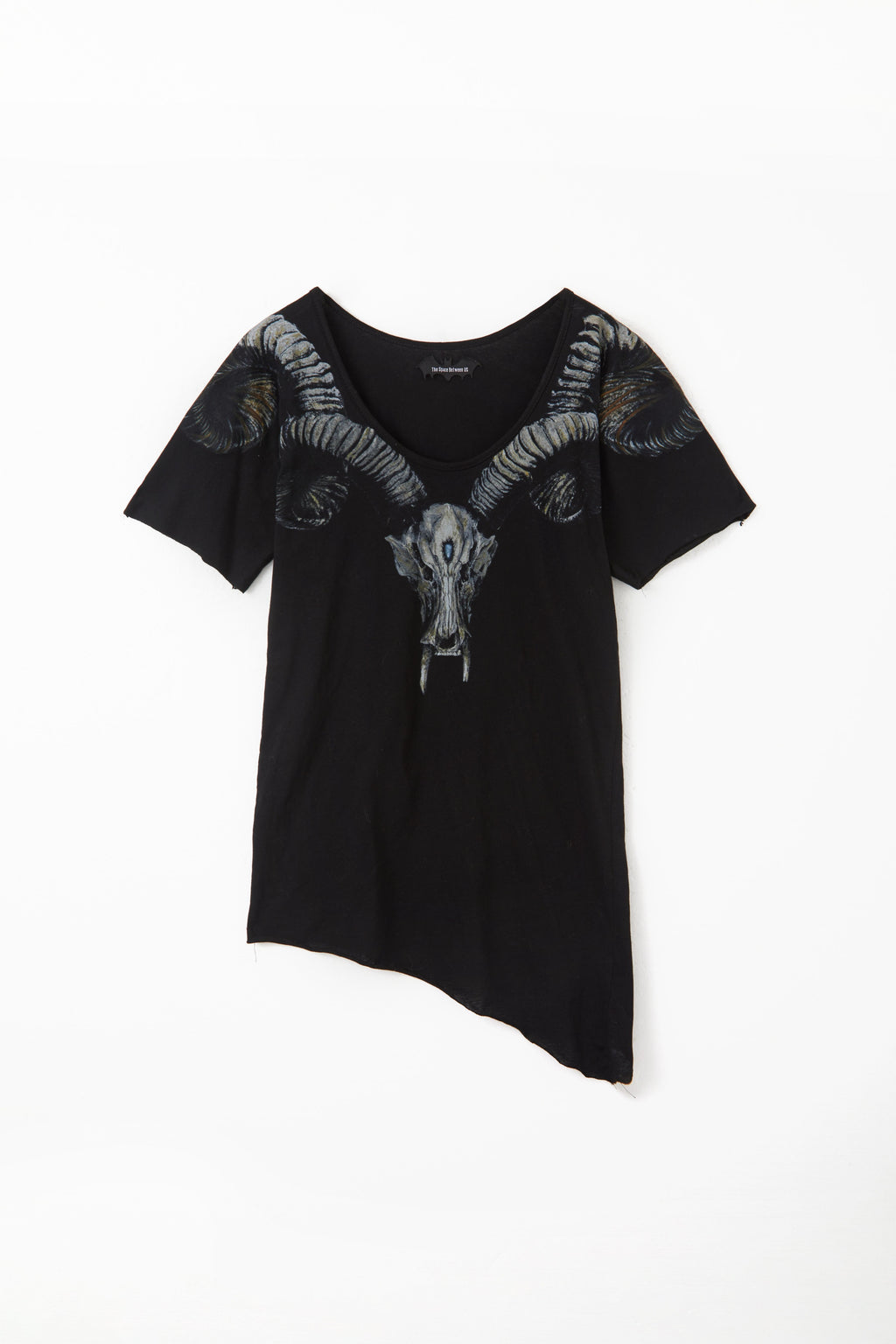 The_space_between_Us_Dark_Tribal_Totem_Print_Visual_Slim_Fit_Women's_Short_Sleeve_T-shirts_1059025181278_MISSTT