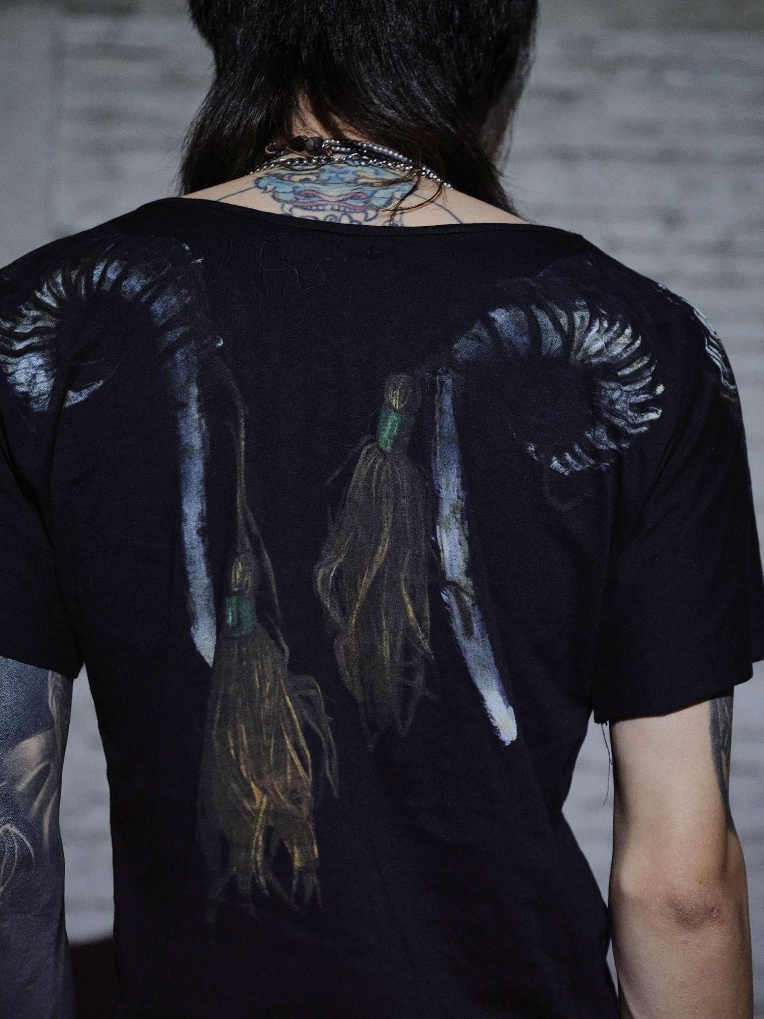 The space between Us Dark Tribal Totem Print Visual Slim Fit Women's Short Sleeve T-shirts