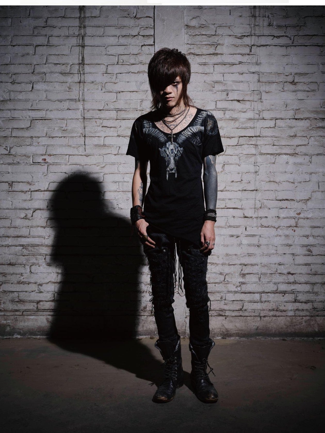 The space between Us Dark Tribal Totem Print Visual Slim Fit Women's Short Sleeve T-shirts