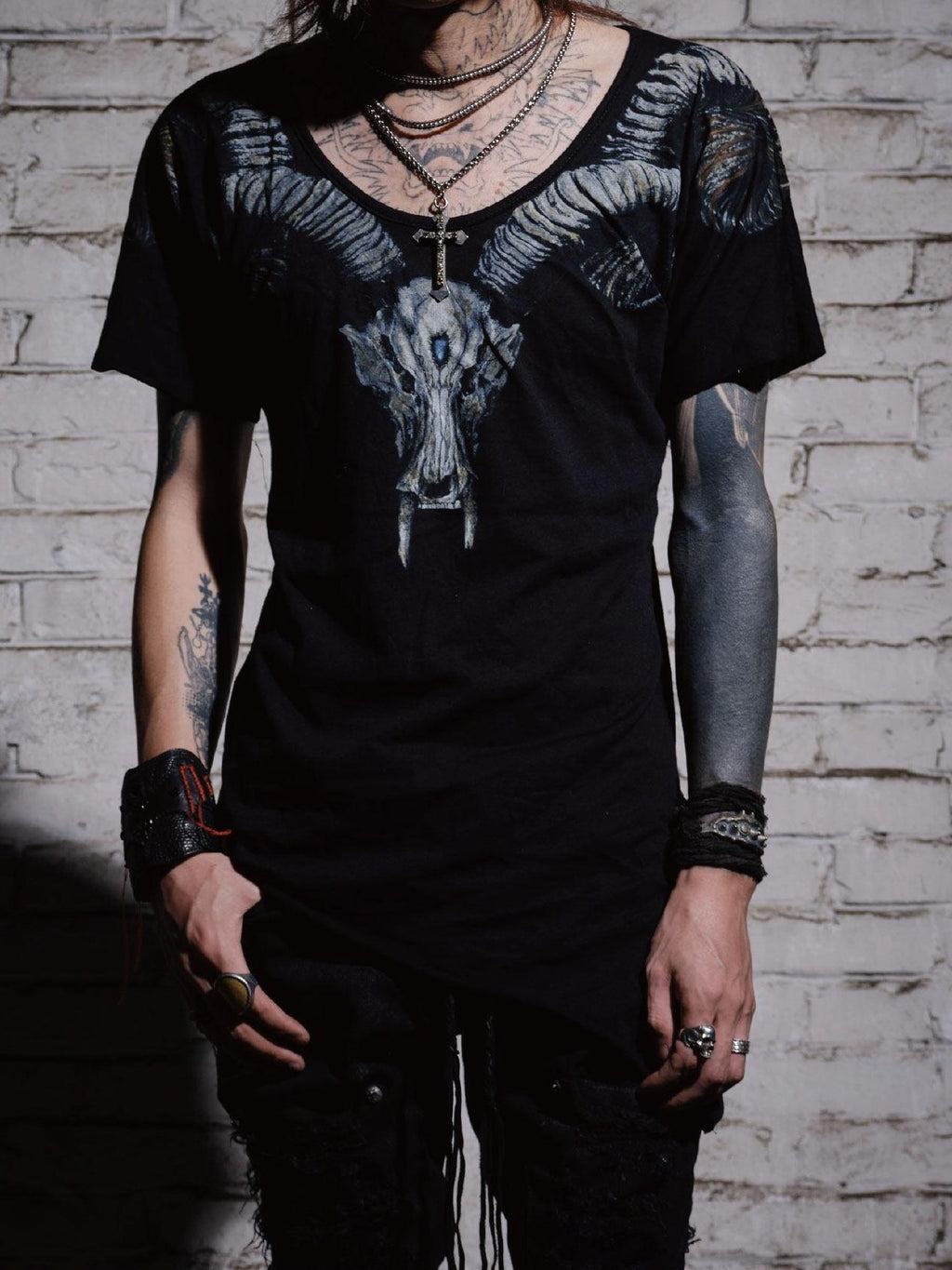The space between Us Dark Tribal Totem Print Visual Slim Fit Women's Short Sleeve T-shirts