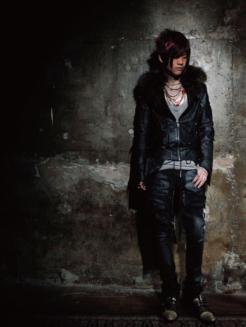The space between Us Detachable Fur Collar Heavily Riveted Asymmetrical Cut Women's Leather Jackets
