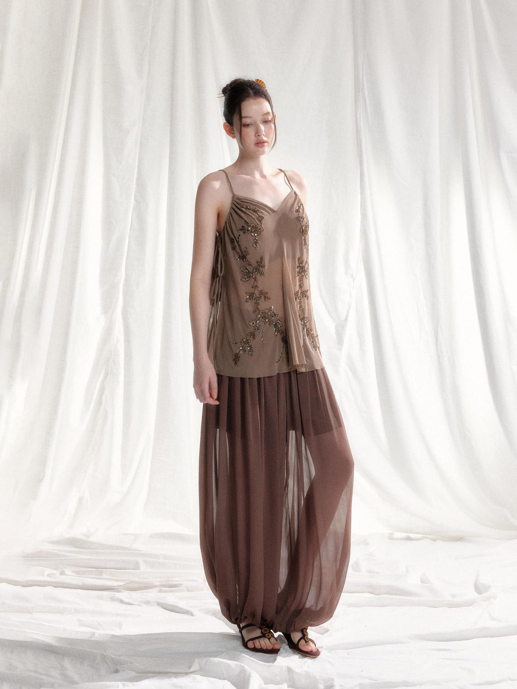 Tut tuto Beaded V-neck Floral Loose Lightweight Women's Polyester Camisoles