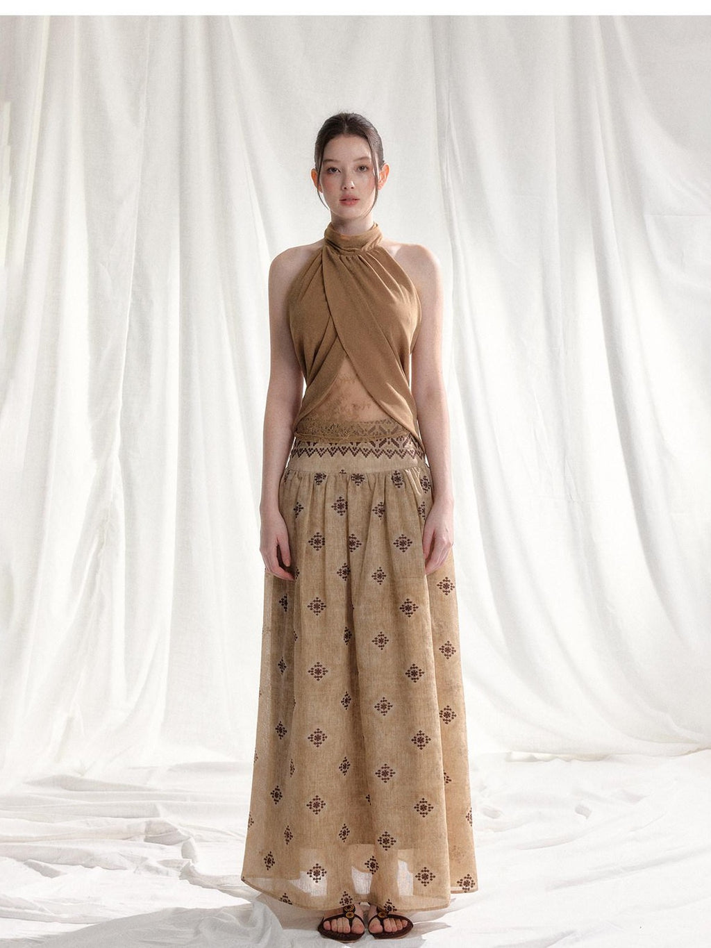 Tut tuto Light Coffee Halter Neck Mesh Spliced Lace Women's Matching Skirt Sets