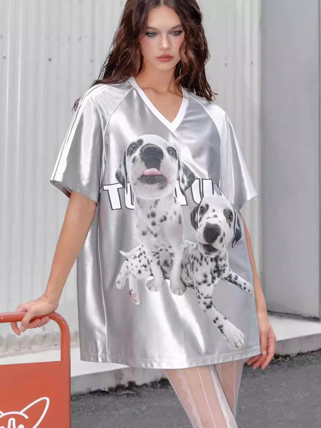 Tut_tuto_Silver_V-neck_Retro_Mid_Length_Women's_Polyester_Oversized_T-shirts_802627146272_MISSTT